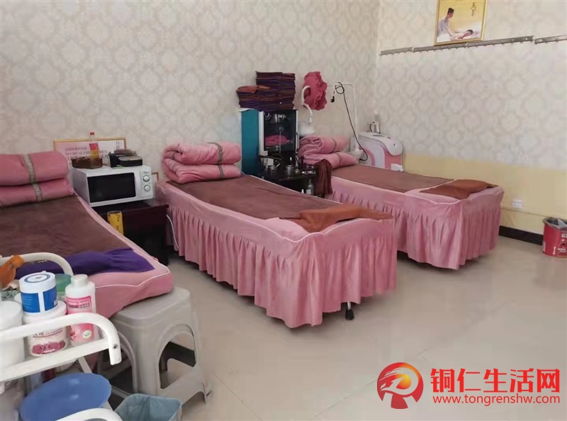 美容院轉(zhuǎn)讓，客源穩(wěn)定，接手即可經(jīng)營??！